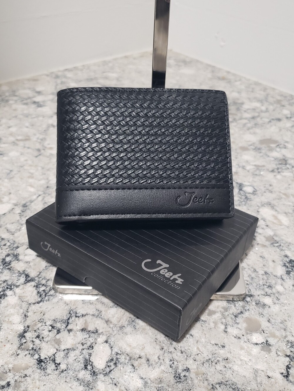 Jeetz Collection Men's Genuine Leather Wallet